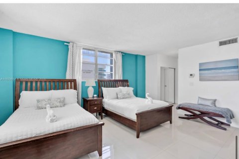 Condominio en venta en Hollywood, Florida, 2 dormitorios, 125.05 m2 № 1269641 - foto 18