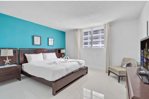 Condominio en venta en Hollywood, Florida, 2 dormitorios, 125.05 m2 № 1269641 - foto 14