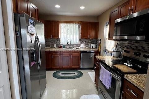House in Tavernier, Florida 4 bedrooms, 137.03 sq.m. № 929747 - photo 4