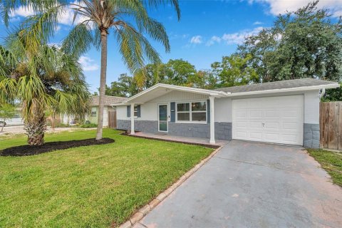 Villa ou maison à vendre à Port Richey, Floride: 2 chambres, 71.35 m2 № 1358176 - photo 2