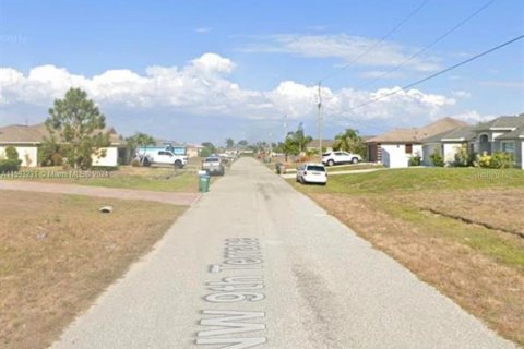 Land in Cape Coral, Florida № 1359266 - photo 2