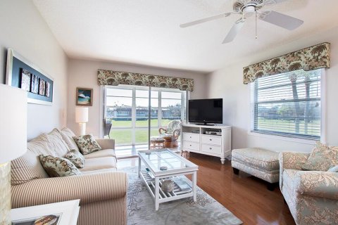 Condo in Vero Beach, Florida, 2 bedrooms  № 990544 - photo 20