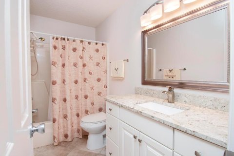 Condo in Vero Beach, Florida, 2 bedrooms  № 990544 - photo 15