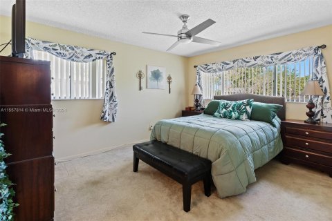 Condo in Tamarac, Florida, 2 bedrooms  № 1081285 - photo 17