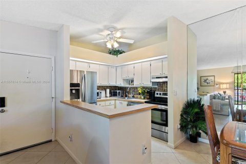 Copropriété à vendre à Tamarac, Floride: 2 chambres, 108.05 m2 № 1081285 - photo 12