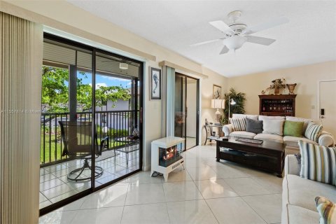 Copropriété à vendre à Tamarac, Floride: 2 chambres, 108.05 m2 № 1081285 - photo 5