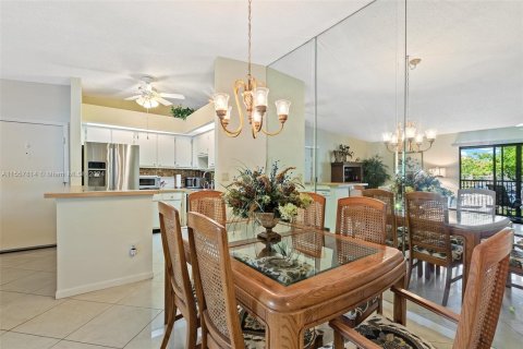 Copropriété à vendre à Tamarac, Floride: 2 chambres, 108.05 m2 № 1081285 - photo 11