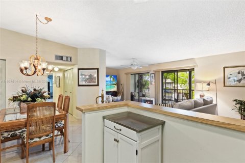 Copropriété à vendre à Tamarac, Floride: 2 chambres, 108.05 m2 № 1081285 - photo 15