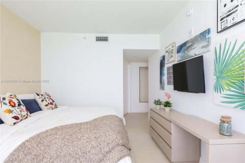 Condominio en venta en Hollywood, Florida, 2 dormitorios, 106.37 m2 № 123438 - foto 16