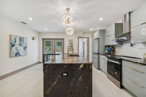 Casa en venta en Tampa, Florida, 3 dormitorios, 127.83 m2 № 1403593 - foto 14