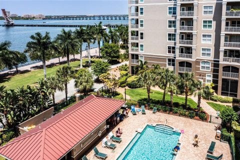 Condominio en venta en Bradenton, Florida, 2 dormitorios, 178 m2 № 1403629 - foto 2