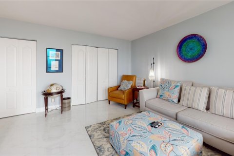 Condominio en venta en Hallandale Beach, Florida, 2 dormitorios, 130.06 m2 № 962346 - foto 6