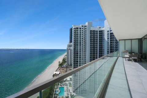 Condo in Sunny Isles Beach, Florida, 3 bedrooms  № 1384121 - photo 22