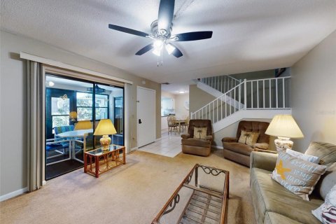 Touwnhouse à vendre à New Smyrna Beach, Floride: 2 chambres, 110.37 m2 № 713293 - photo 13