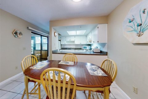 Touwnhouse à vendre à New Smyrna Beach, Floride: 2 chambres, 110.37 m2 № 713293 - photo 25