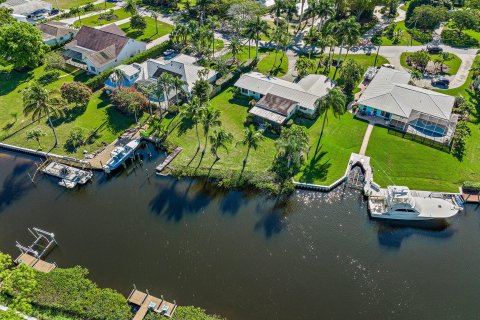 Casa en venta en Stuart, Florida, 4 dormitorios, 207.92 m2 № 1154096 - foto 10