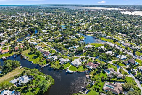 House in Stuart, Florida 4 bedrooms, 207.92 sq.m. № 1154096 - photo 12