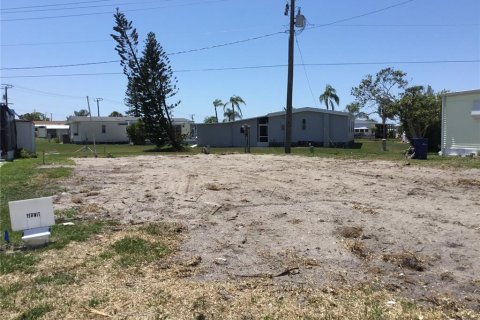 Terreno en venta en North Port, Florida № 452036 - foto 1