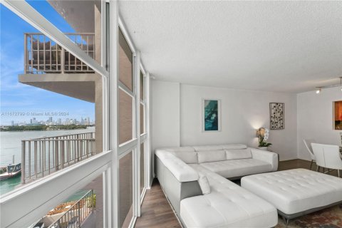 Copropriété à vendre à Miami Beach, Floride: 1 chambre, 69.68 m2 № 1395903 - photo 2