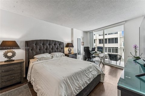 Copropriété à vendre à Miami Beach, Floride: 1 chambre, 69.68 m2 № 1395903 - photo 11