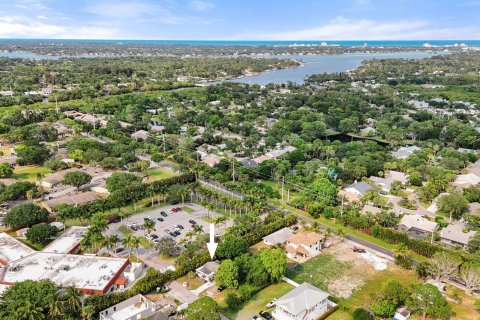 House in Jupiter, Florida 3 bedrooms, 91.04 sq.m. № 1146023 - photo 1