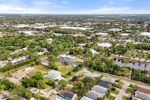 House in Jupiter, Florida 3 bedrooms, 91.04 sq.m. № 1146023 - photo 9