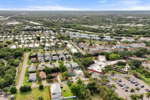 House in Jupiter, Florida 3 bedrooms, 91.04 sq.m. № 1146023 - photo 3