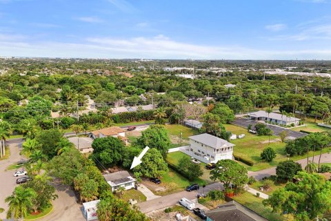 House in Jupiter, Florida 3 bedrooms, 91.04 sq.m. № 1146023 - photo 10