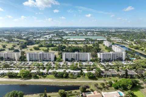 Condo in Pompano Beach, Florida, 2 bedrooms  № 1098806 - photo 4