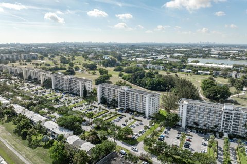 Copropriété à vendre à Pompano Beach, Floride: 2 chambres, 102.19 m2 № 1098806 - photo 7