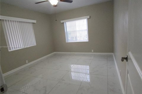 Copropriété à vendre à Miami Beach, Floride: 1 chambre, 61.04 m2 № 1348749 - photo 8