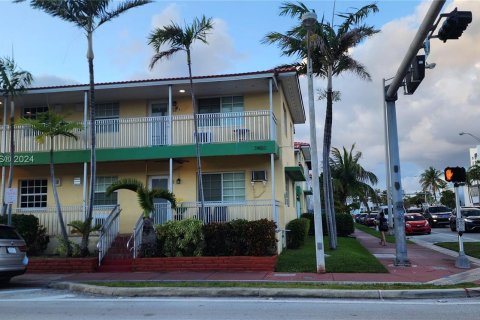 Copropriété à vendre à Miami Beach, Floride: 1 chambre, 61.04 m2 № 1348749 - photo 1