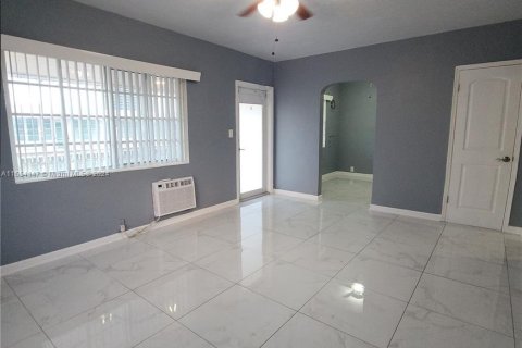 Copropriété à vendre à Miami Beach, Floride: 1 chambre, 61.04 m2 № 1348749 - photo 15