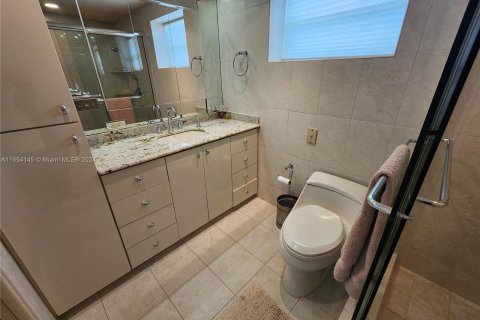 Touwnhouse à vendre à Hallandale Beach, Floride: 2 chambres, 167.04 m2 № 1348747 - photo 26