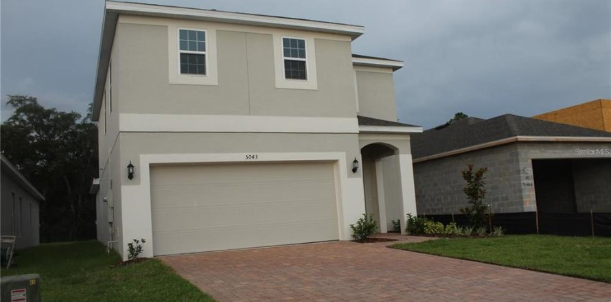 House in CYPRESS HAMMOCK in Kissimmee, Florida 4 bedrooms, 208.84 sq.m. № 1139734