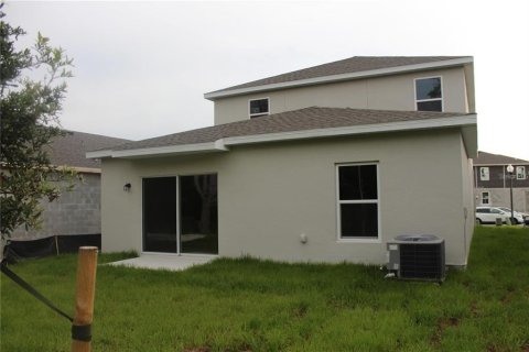 House in CYPRESS HAMMOCK in Kissimmee, Florida 4 bedrooms, 208.84 sq.m. № 1139734 - photo 29