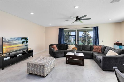 House in Kissimmee, Florida 6 bedrooms, 319.4 sq.m. № 1373469 - photo 9