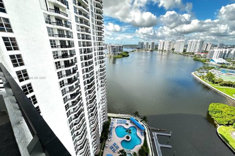 Condominio en venta en Aventura, Florida, 2 dormitorios, 126.44 m2 № 1236306 - foto 5