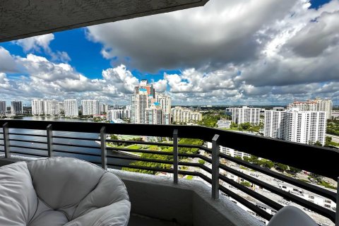 Condominio en venta en Aventura, Florida, 2 dormitorios, 126.44 m2 № 1236306 - foto 3