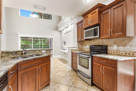 Villa ou maison à vendre à Tampa, Floride: 4 chambres, 221.57 m2 № 1131267 - photo 9