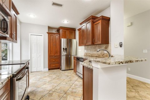 Villa ou maison à vendre à Tampa, Floride: 4 chambres, 221.57 m2 № 1131267 - photo 7