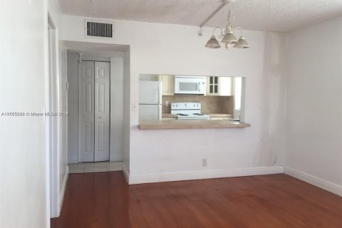 Condominio en venta en Sunrise, Florida, 1 dormitorio, 51.1 m2 № 1353734 - foto 5