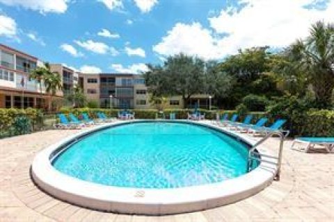 Condominio en venta en Plantation, Florida, 2 dormitorios, 115.38 m2 № 486580 - foto 14