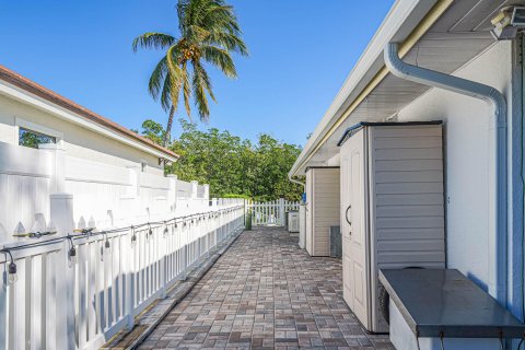 Casa en venta en Hutchinson Island South, Florida, 3 dormitorios, 191.84 m2 № 987315 - foto 13