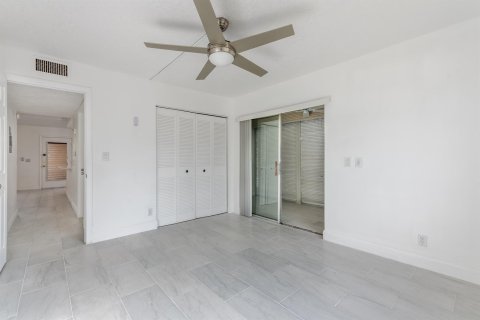 Condominio en venta en Delray Beach, Florida, 2 dormitorios, 84.26 m2 № 987316 - foto 2