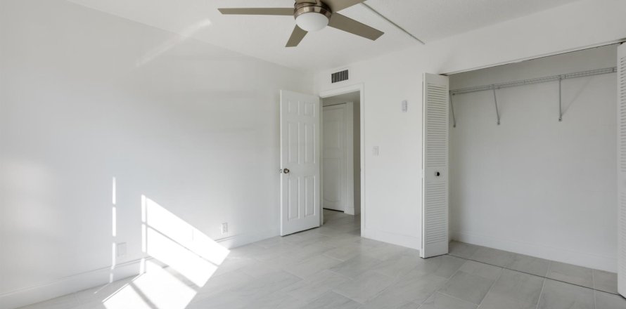 Condominio en Delray Beach, Florida, 2 dormitorios  № 987316