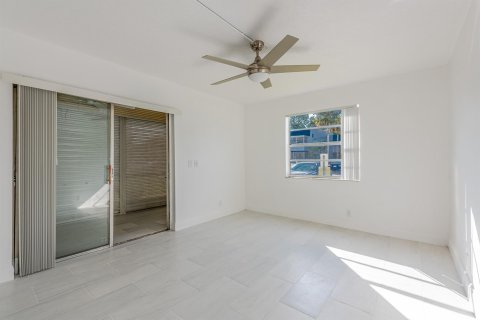 Condominio en venta en Delray Beach, Florida, 2 dormitorios, 84.26 m2 № 987316 - foto 3