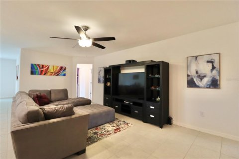 Casa en venta en Punta Gorda, Florida, 4 dormitorios, 174.1 m2 № 1250053 - foto 10