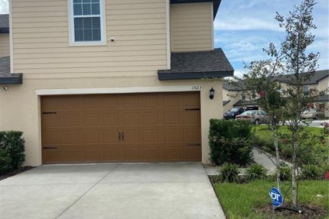 Townhouse in Tavares, Florida 3 bedrooms, 172.61 sq.m. № 1359734 - photo 1