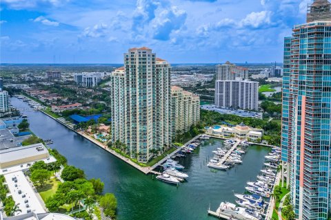 Condo in Aventura, Florida, 3 bedrooms  № 1233898 - photo 14